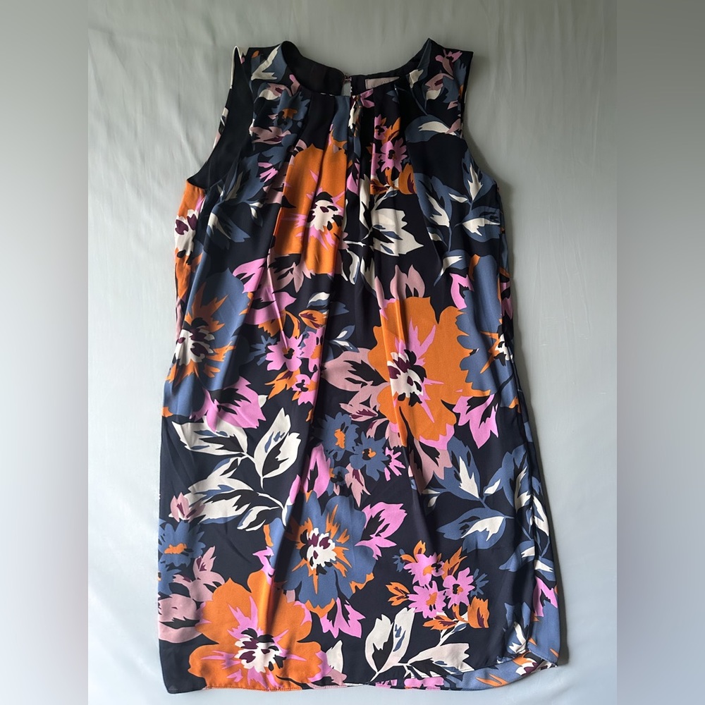 H&M Sleeveless Floral Shift dress in Size Small.